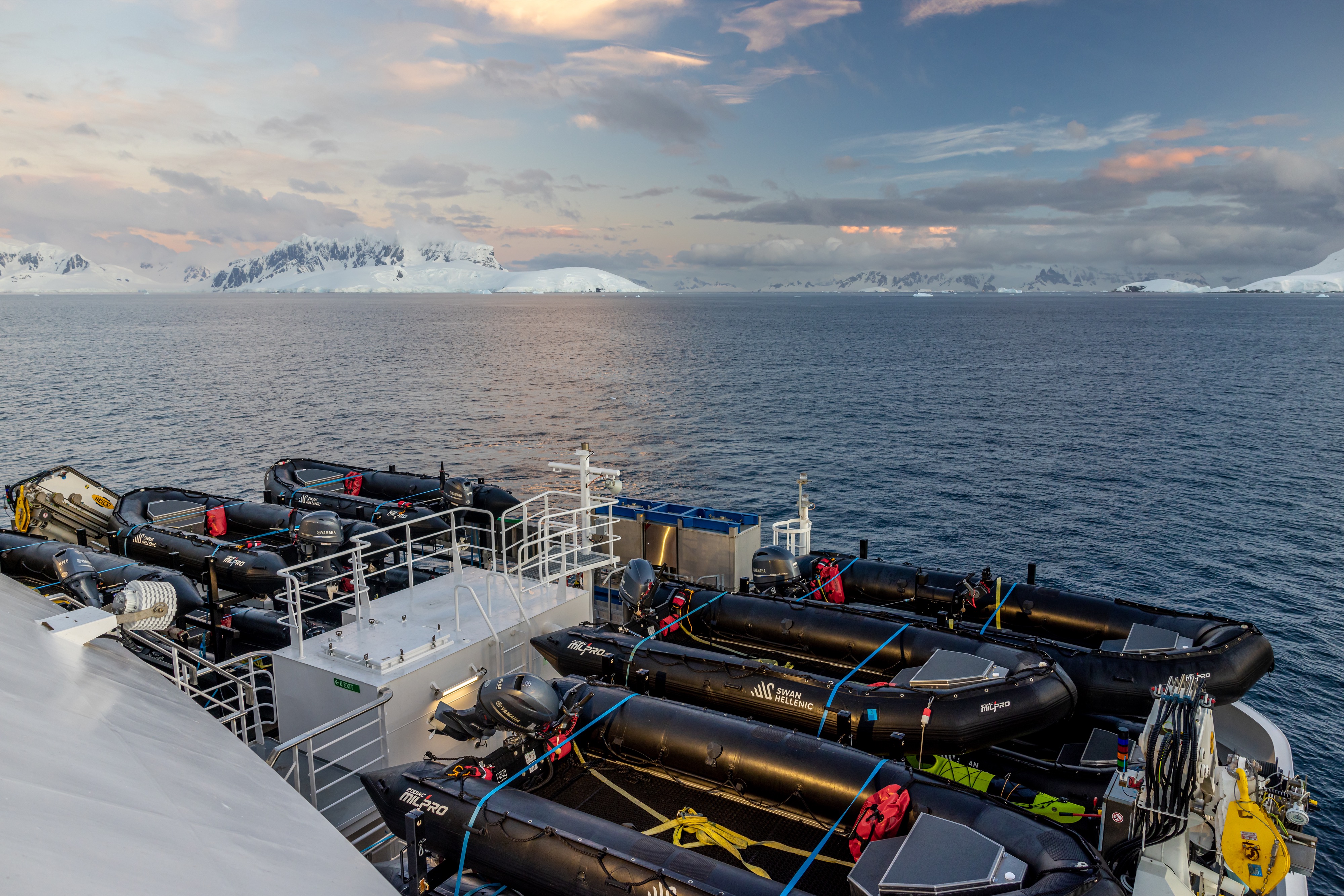 Excursions on SH Minerva